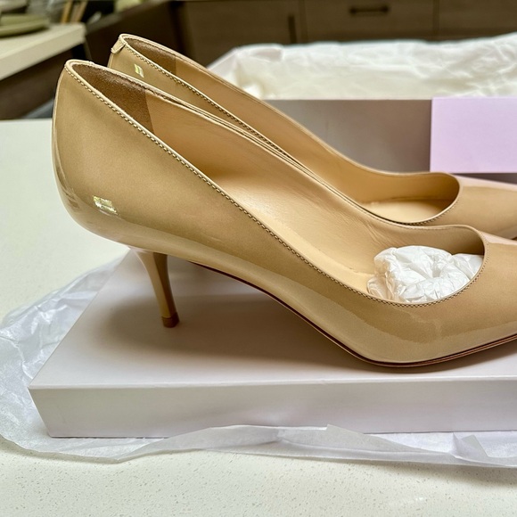 Jimmy Choo Nude Patent Leather Heels - Picture 7 of 15